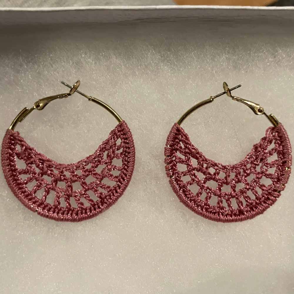 Boho vintage gold and pink knit earrings
